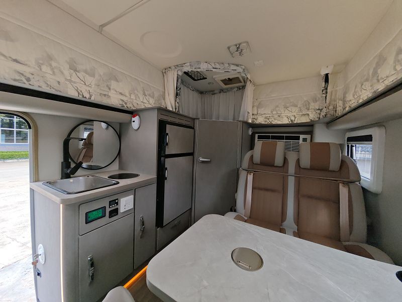 4 seat area of Star Boundless MAXUS Classic Pop-up Roof Off Road Motorhome002 4 seat area of Star Boundless MAXUS Classic Pop-up Roof Off Road Motorhome002